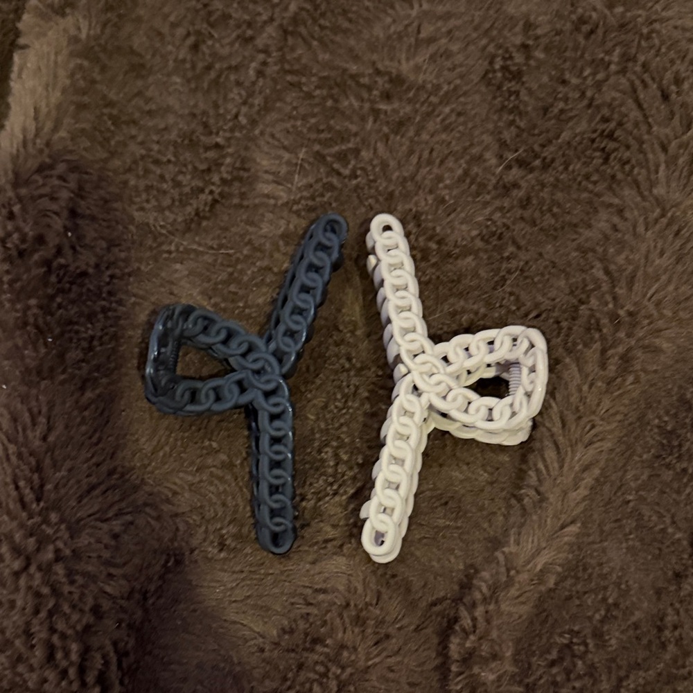 Chunky Chain Hair Clips - Black & Beige